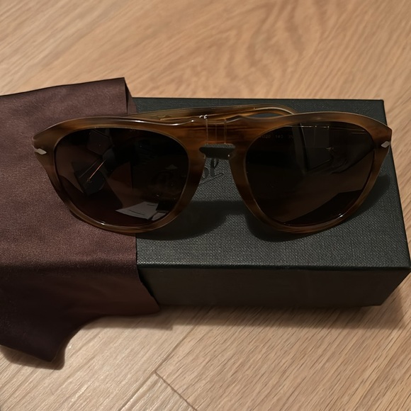 Persol sunglasses vintage; full inclusion main image 5
